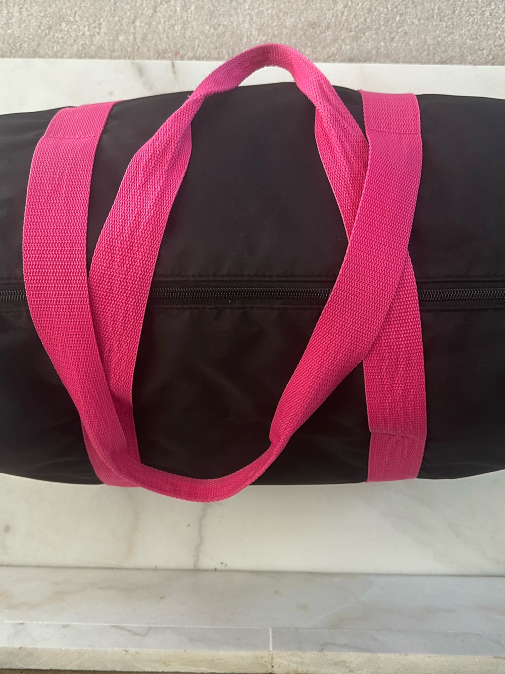 Pink Black Duffel Gym Travel Bag Bloomingdale’s Weekender Carry On - Picture 11 of 14